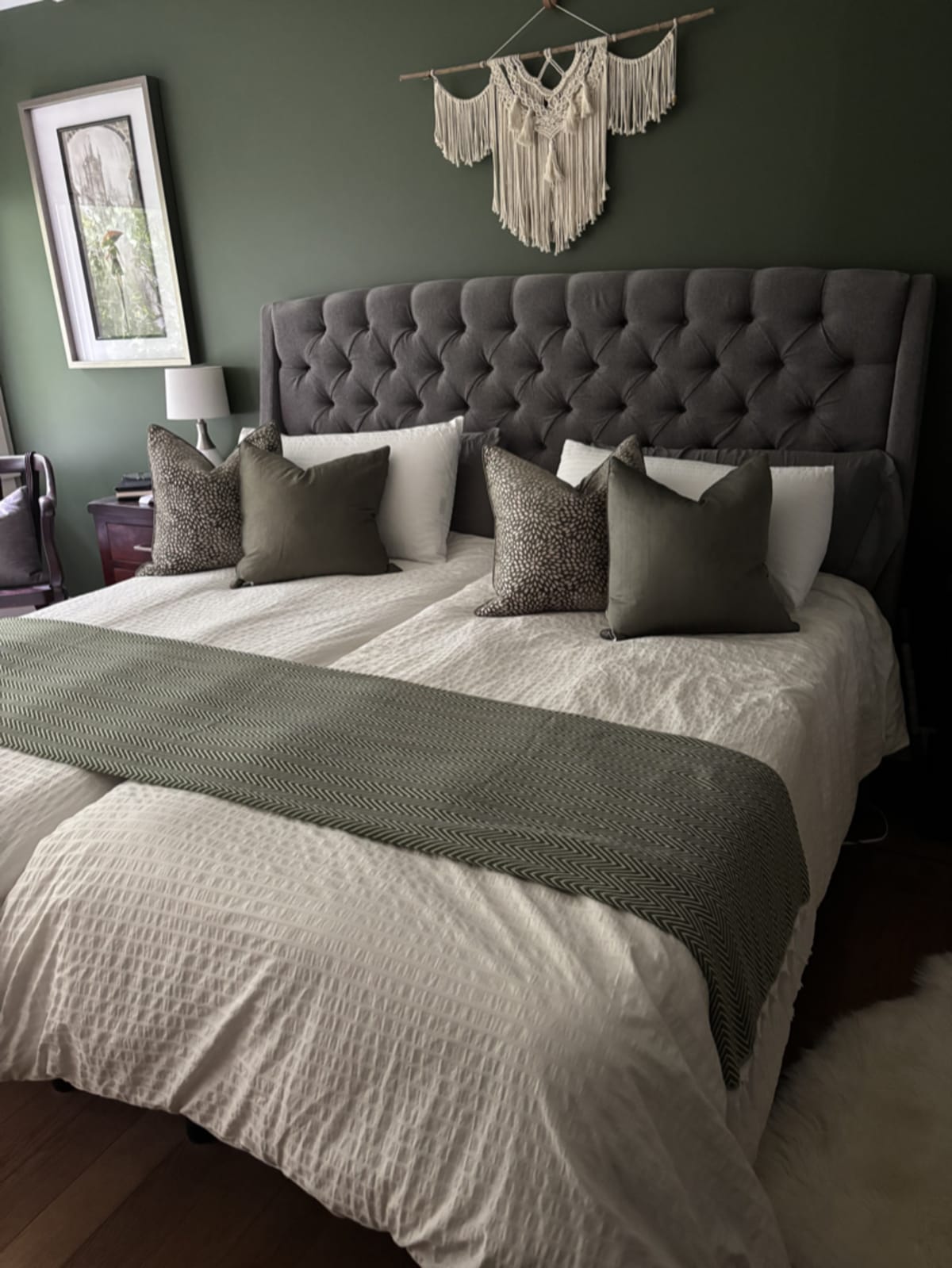 Luxurious hotel-quality bedding
